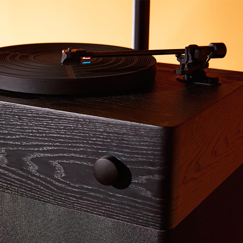 Fennessy Donut i5 All-in-One Turntable System with Bluetooth - Black