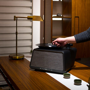 HYM Seed – All in one Turntable System with Bluetooth - Black Leather